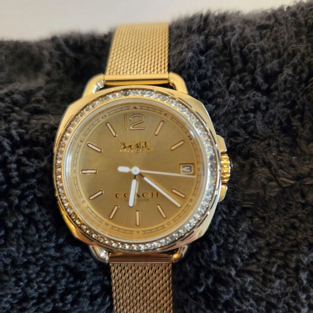 Coach Madison Gold Tone Mesh Bracelet Watch Crystal Bezel CA.108.7.34.1585